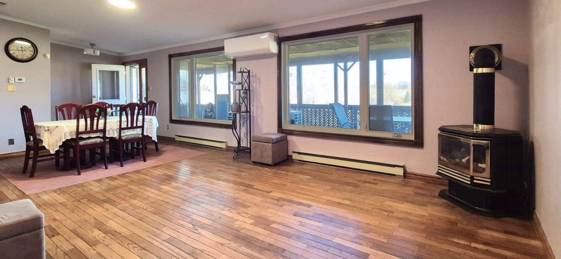 15 East Hungerford RD, Tweed, ON K0K 3J0