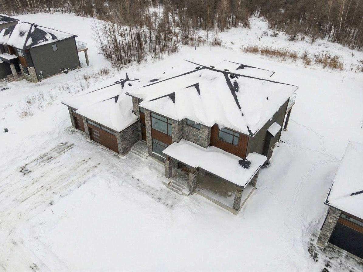 671 Ballycastle CRES, Blossom Park - Airport And Area, ON K1X 0A3