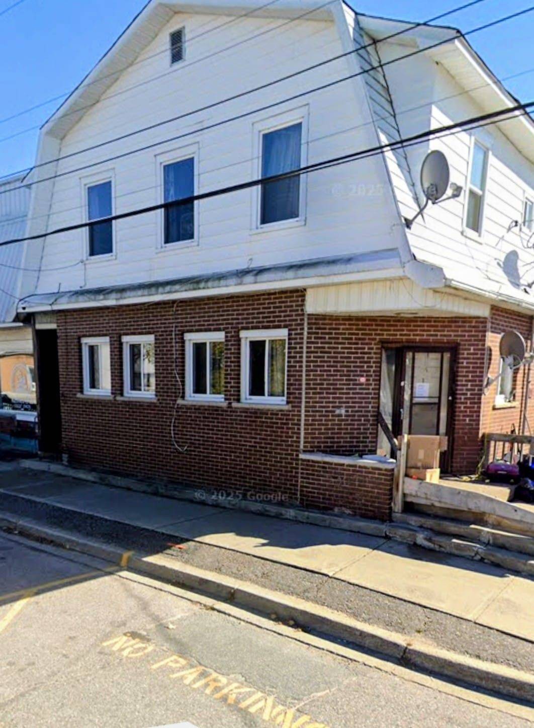 14 Isabella ST #1, South River, ON P0A 1X0