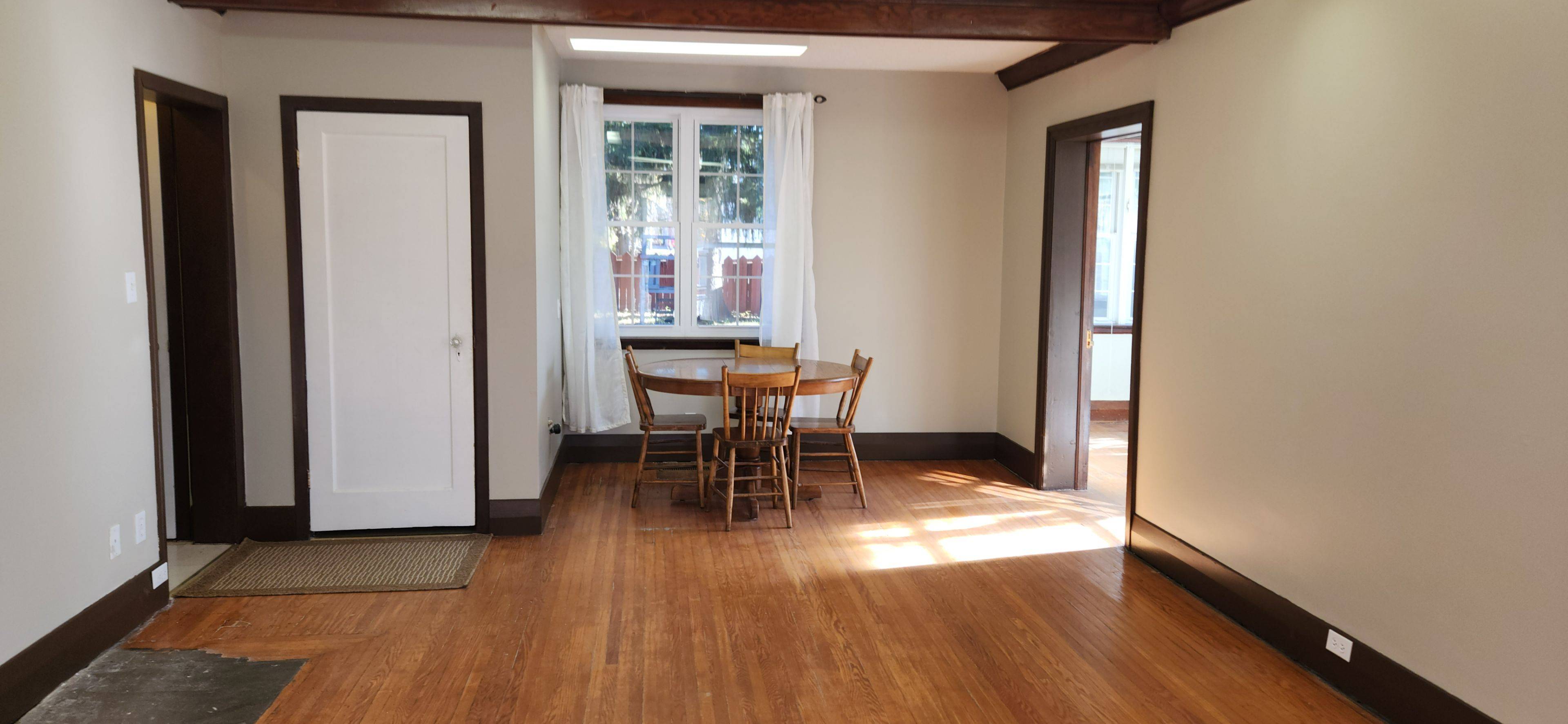 477 12th AVE, Hanover, ON N4N 2V1