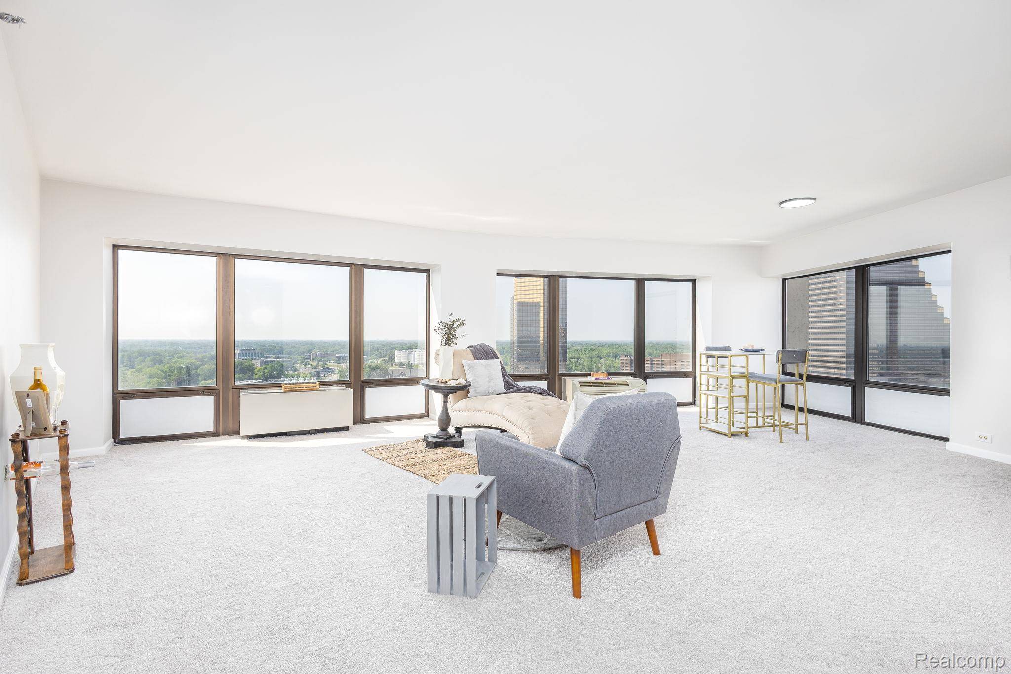 5000 Town CTR #2001, Southfield, MI 48075