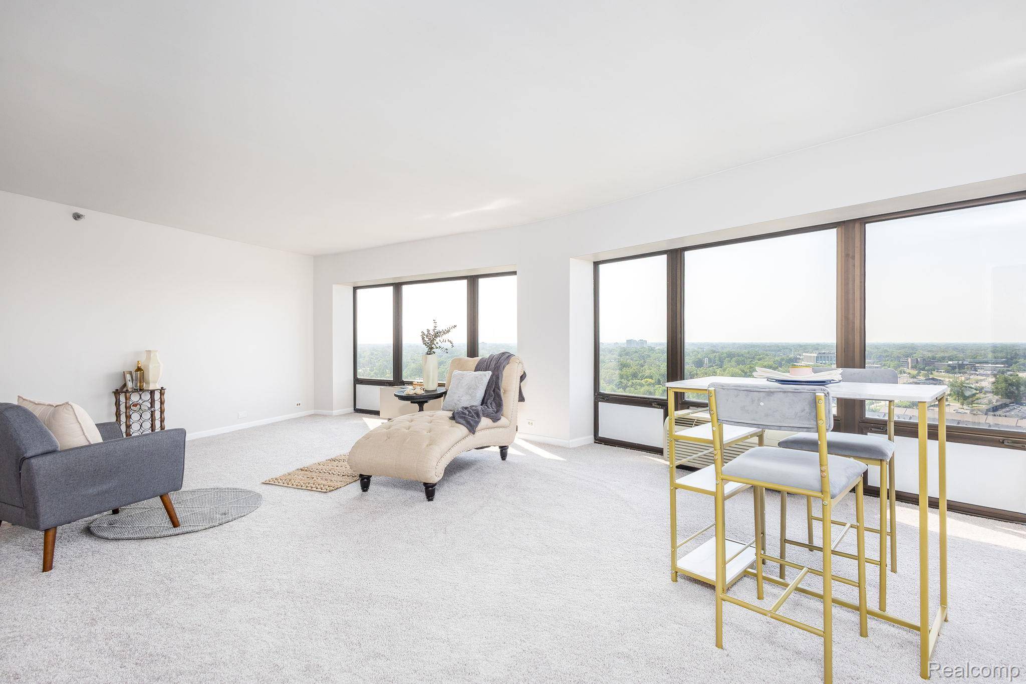 5000 Town CTR #2001, Southfield, MI 48075