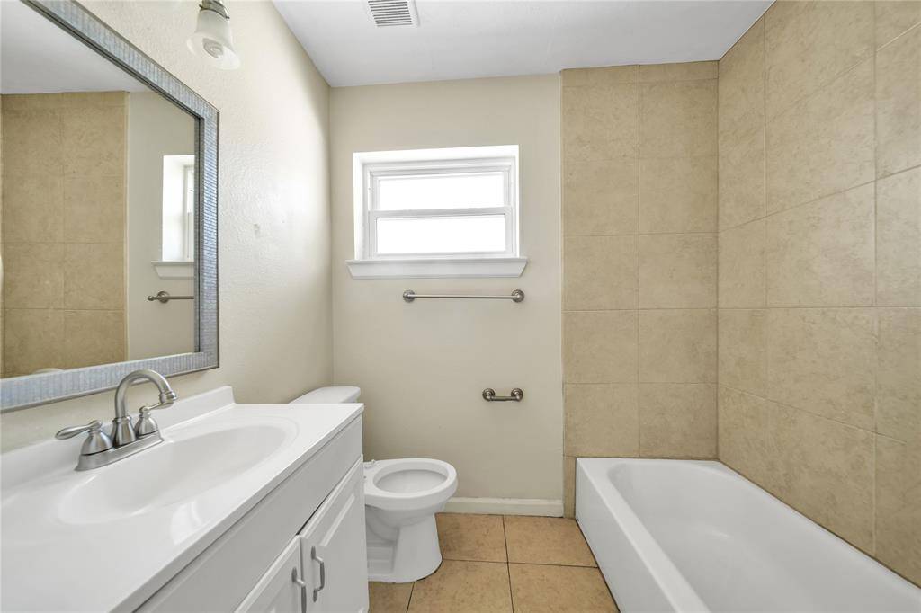 2939 Bay Oaks Drive, Dallas, TX 75229