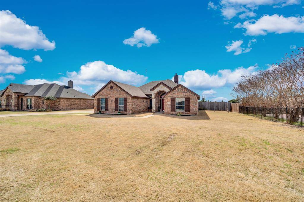 160 Berkshire Lane, Waxahachie, TX 75165