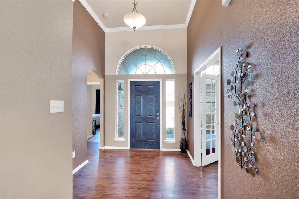 160 Berkshire Lane, Waxahachie, TX 75165