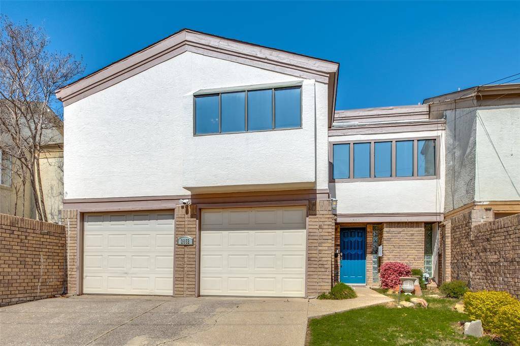 2852 Lee Street, Dallas, TX 75206