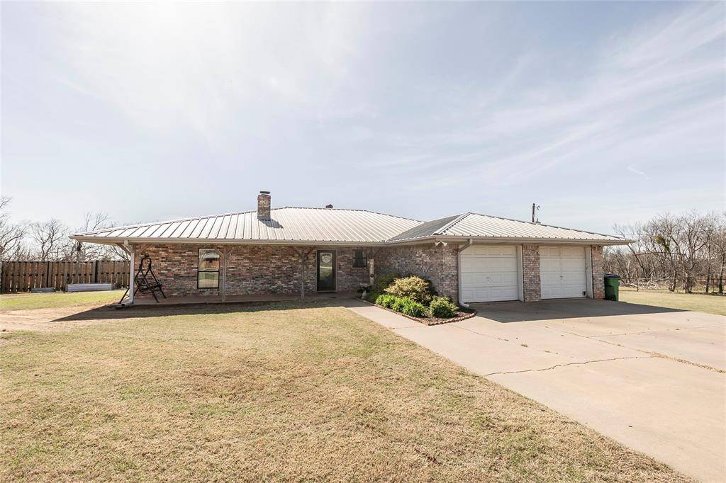 1007 W South Street, Henrietta, TX 76365