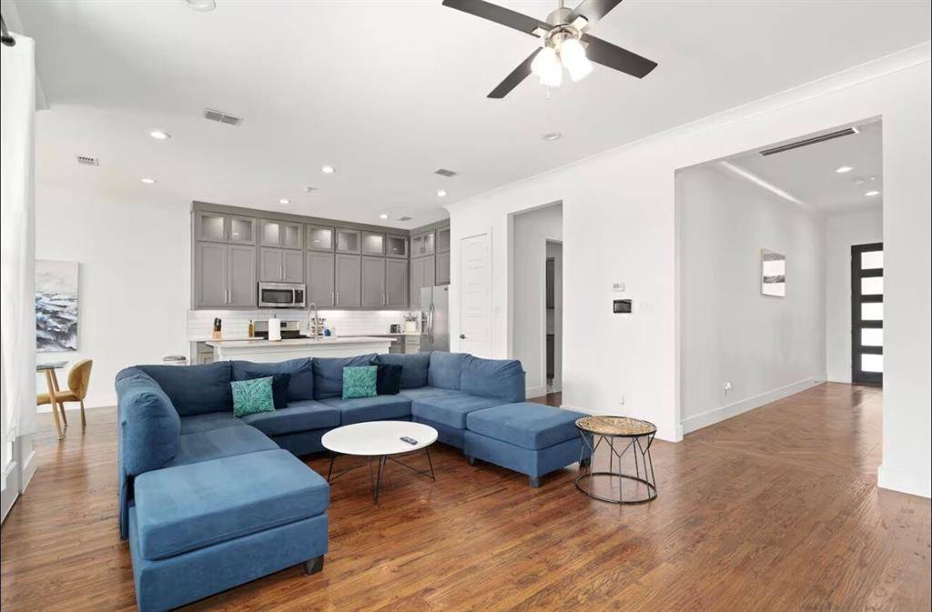 1735 Michigan Avenue, Dallas, TX 75216