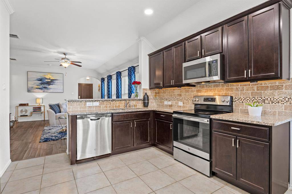 3010 Rosemount Lane, Forney, TX 75126