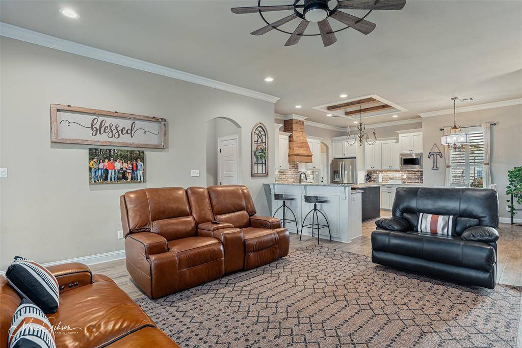 300 Ansley Circle, Benton, LA 71006