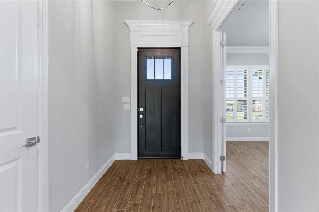 1016 Paradise Parkway, Poolville, TX 76487