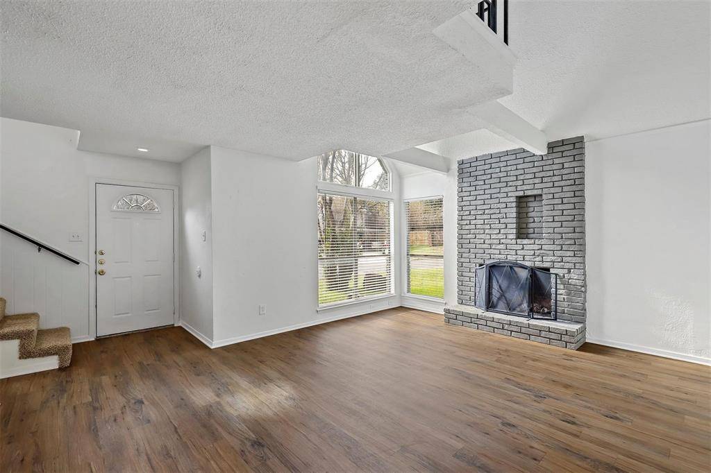 2160 Fleur De Lis Court, Arlington, TX 76012