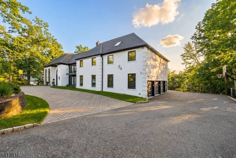 84 Shrewsbury Dr, Livingston Twp., NJ 07039