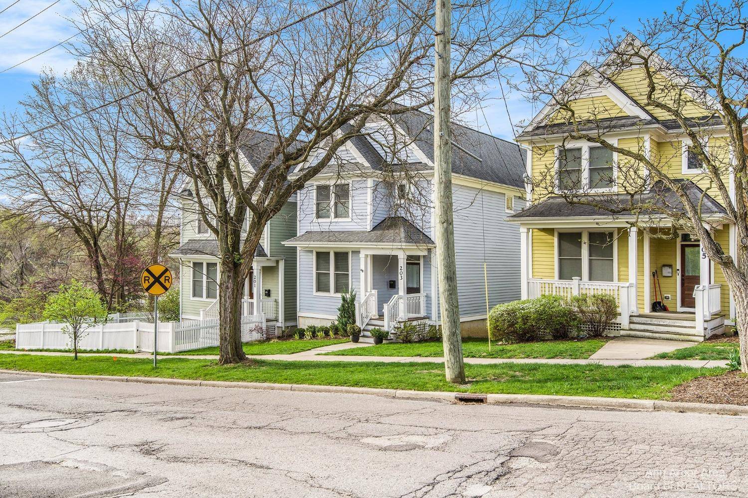 203 W Summit ST, Ann Arbor, MI 48103