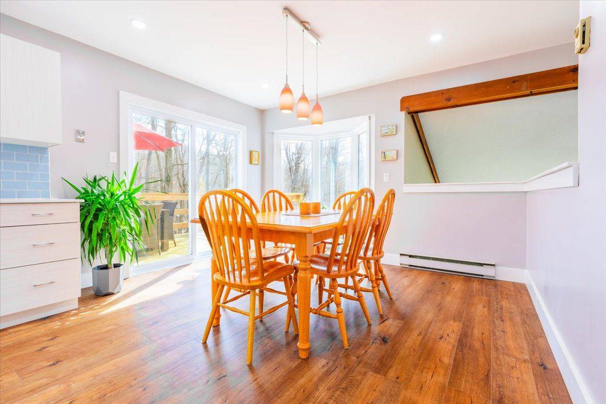 32 Oneida AVE, Oro-medonte, ON L0K 1E0