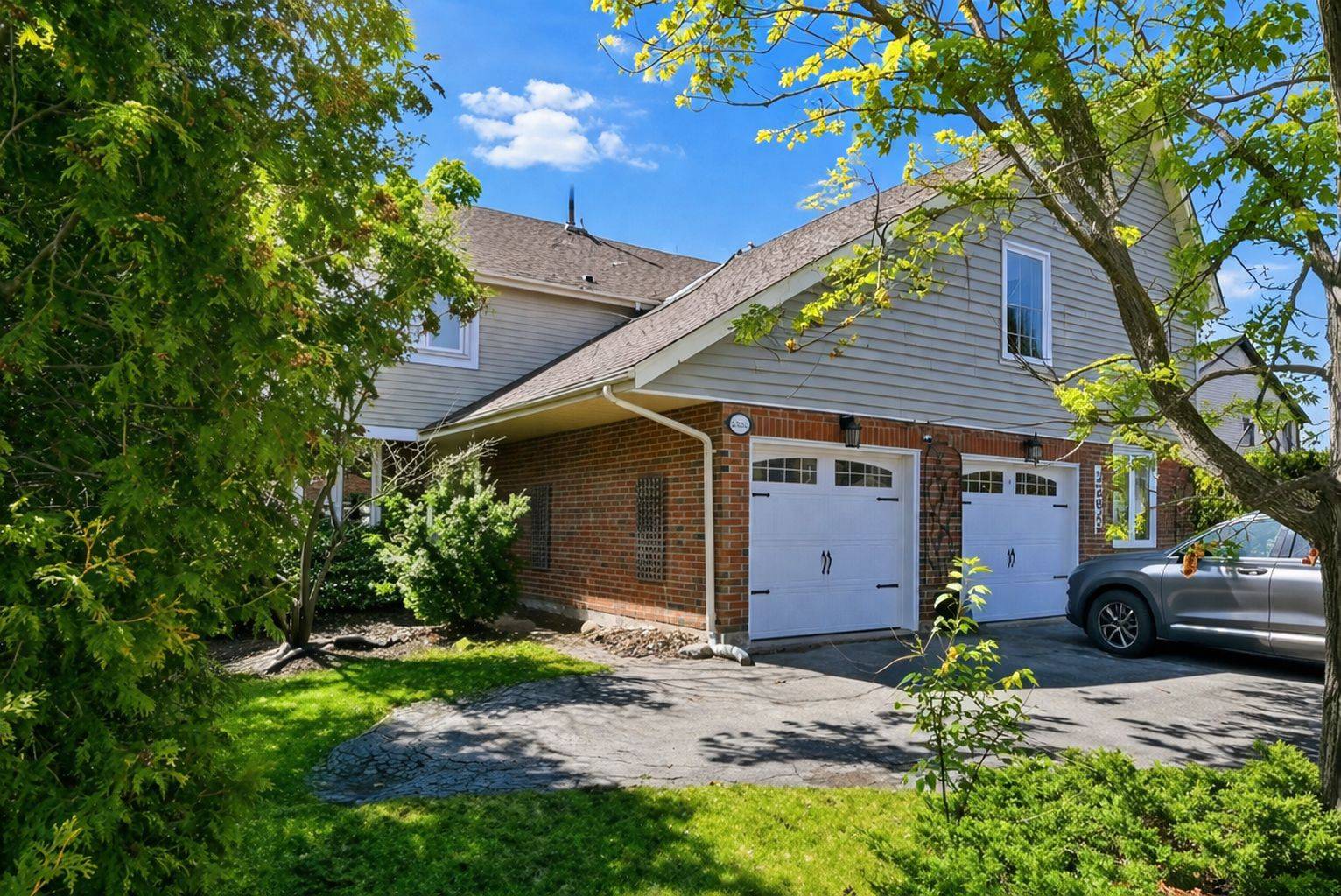 2202 Margot ST, Oakville, ON L6H 3M1