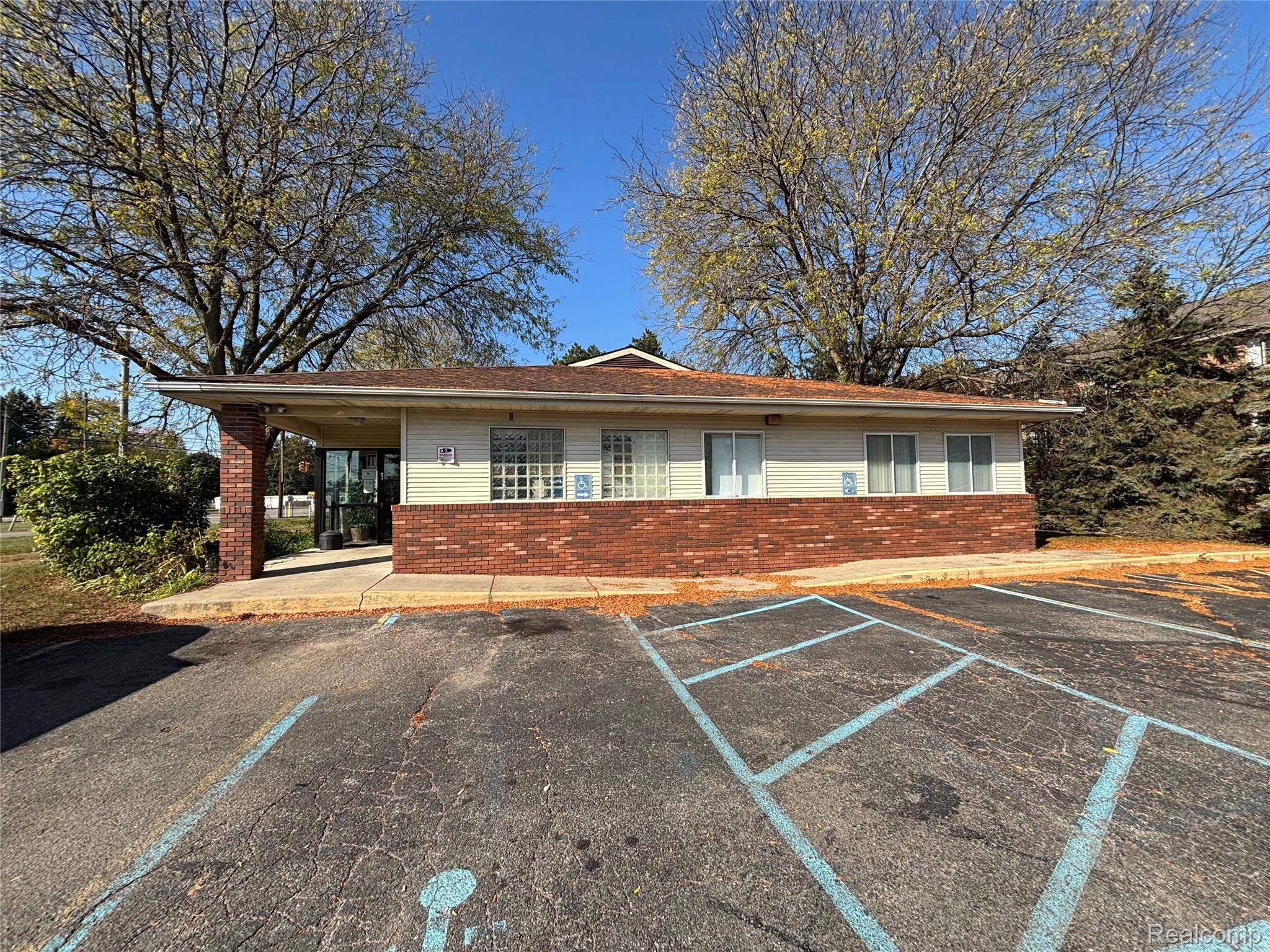 25 Owen ST, Belleville, MI 48111