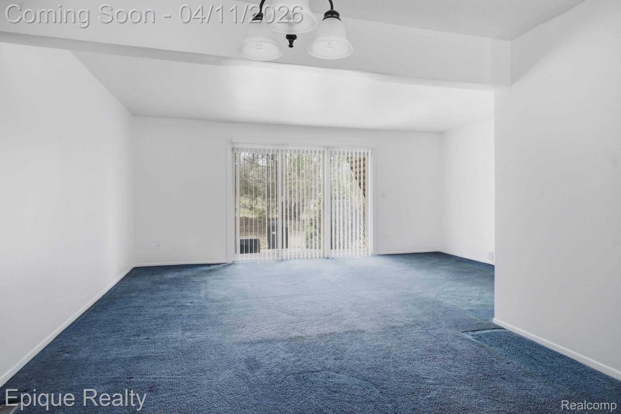 3895 Old Creek RD, Troy, MI 48084