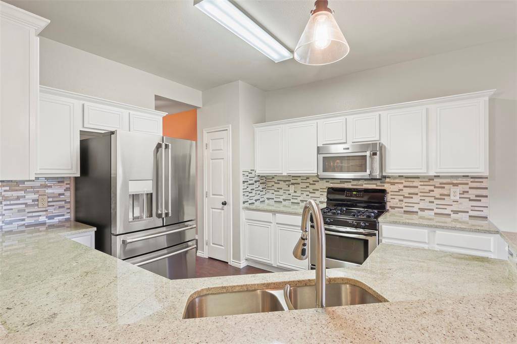 4307 Windy Meadow Drive, Corinth, TX 76208