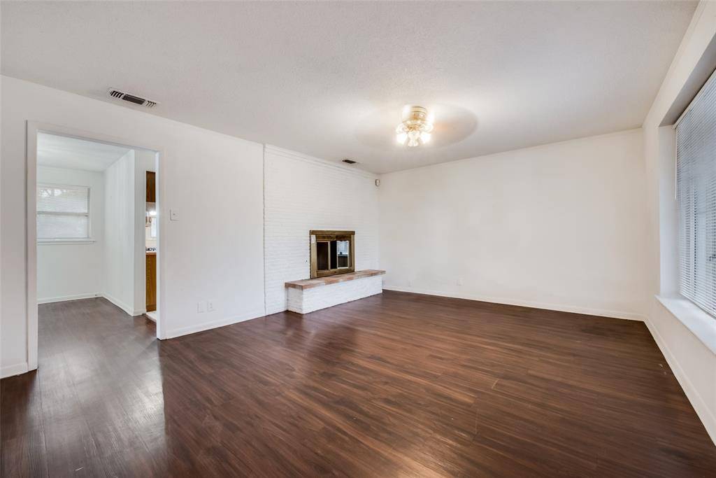 3711 E Devonshire Court, Irving, TX 75062