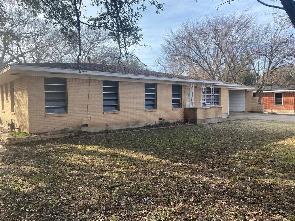 2408 Lake Air Drive, Waco, TX 76710