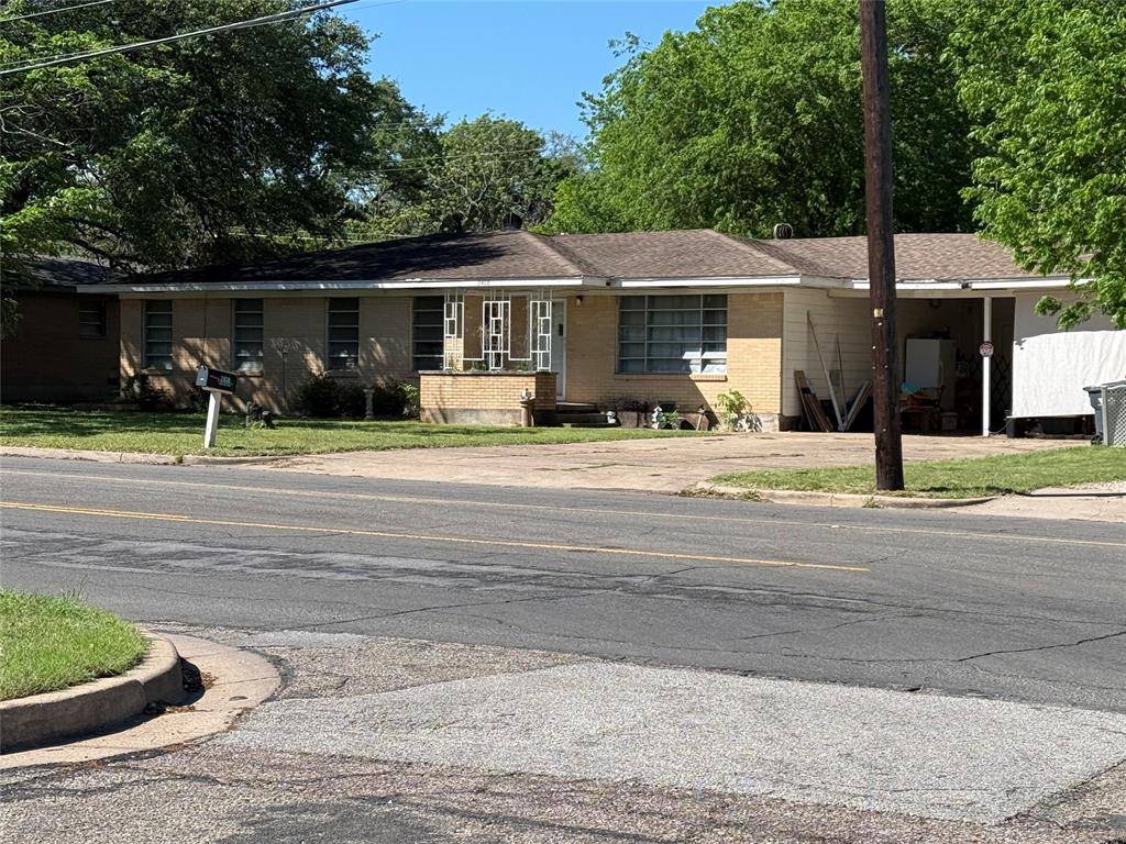 2408 Lake Air Drive, Waco, TX 76710