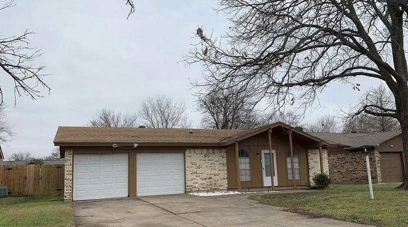 6909 Maryhill Road, Forest Hill, TX 76140