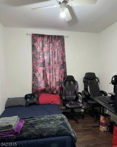 255 Franklin St, Elizabeth City, NJ 07206