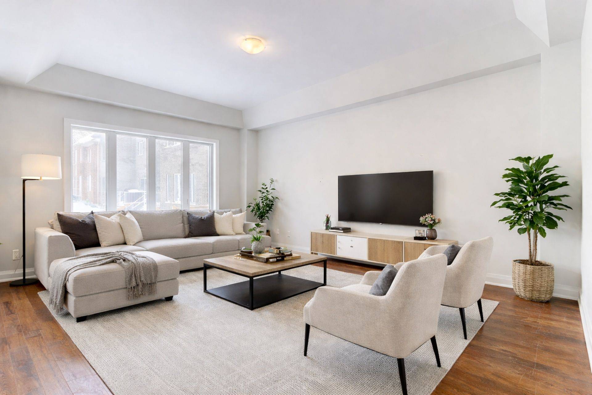 94 Seguin ST, Richmond Hill, ON L4E 1H8