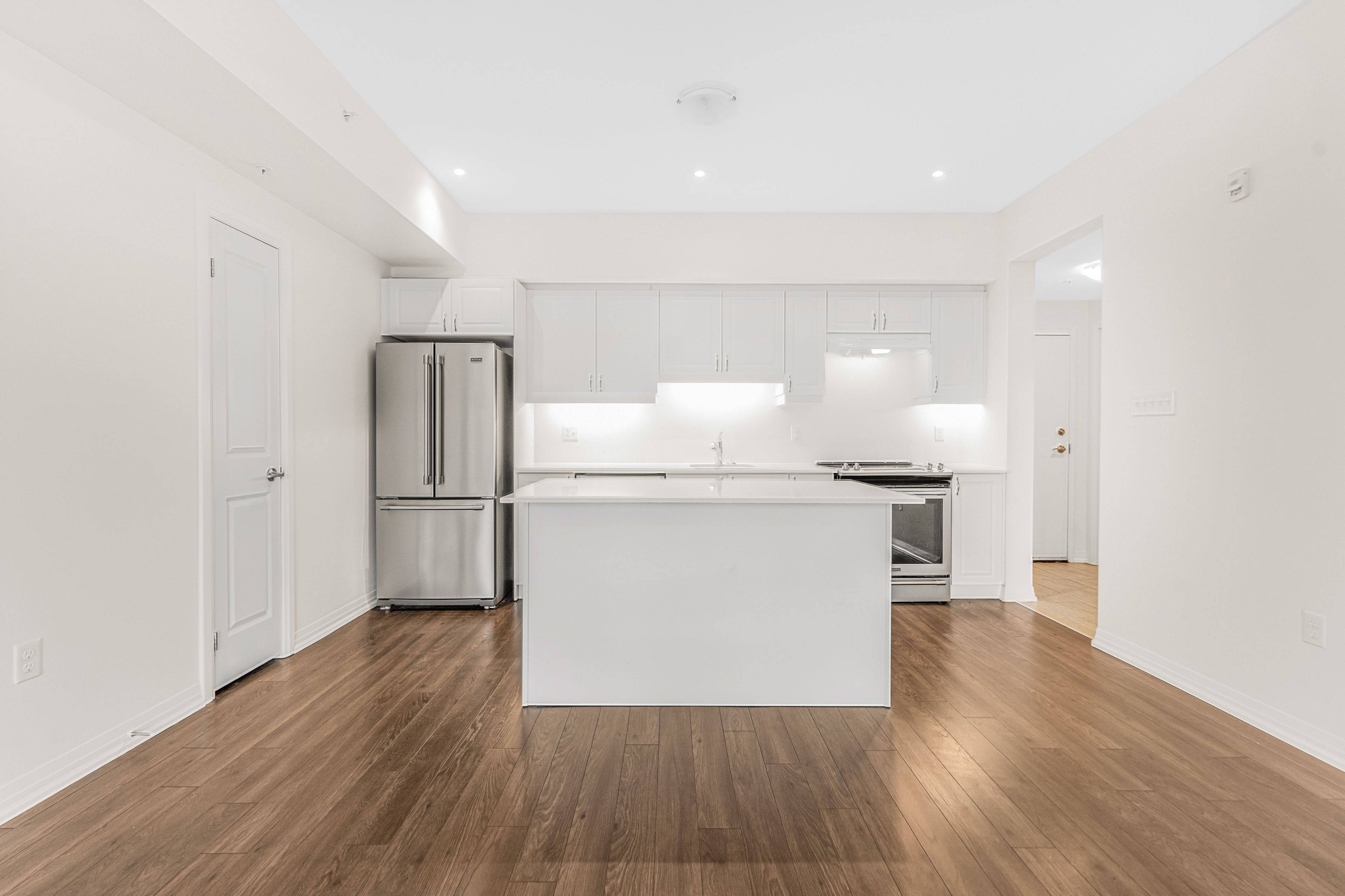 300 Essa RD #601, Barrie, ON L9J 0B9