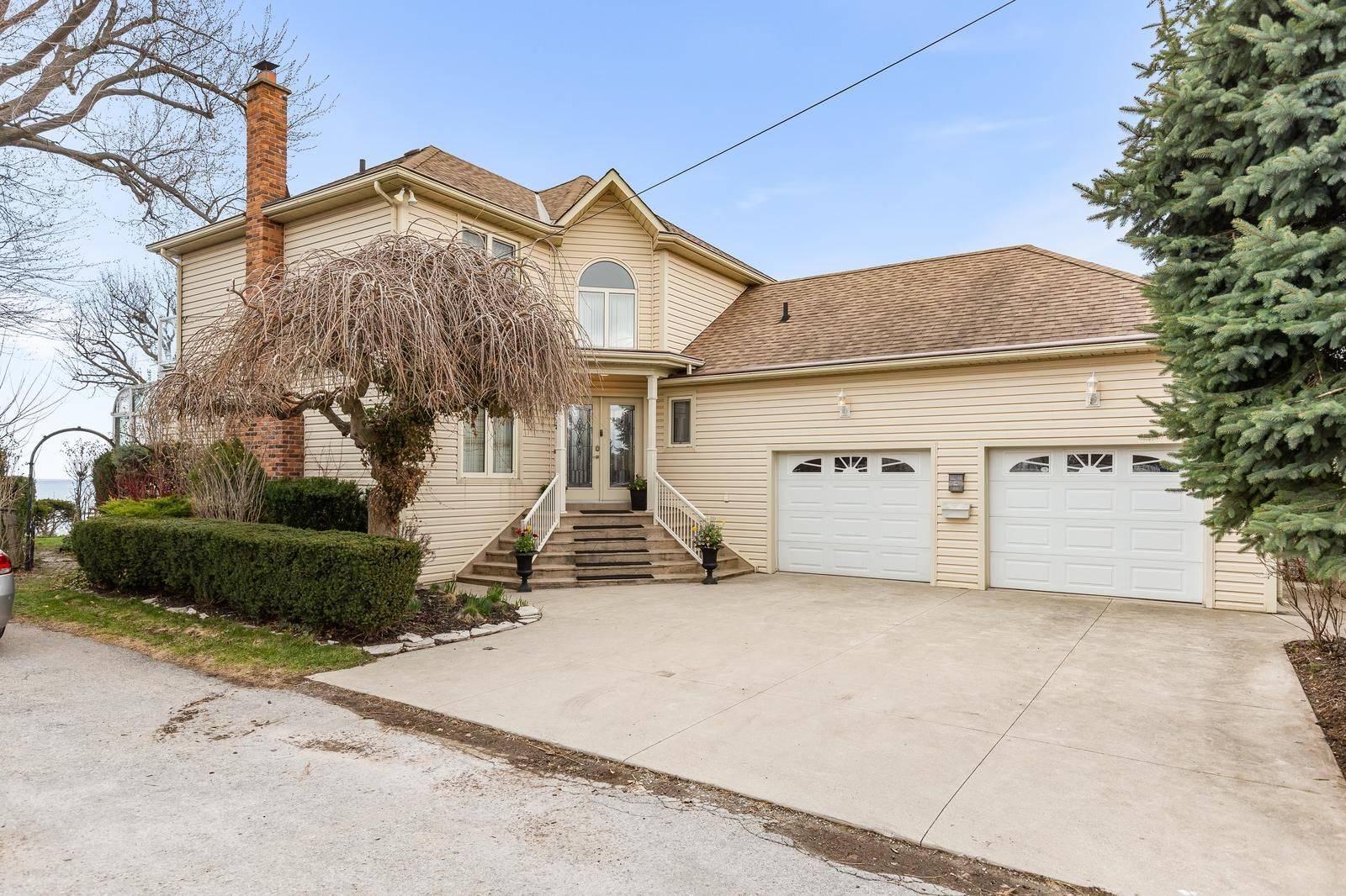 1 Twelfth ST, Grimsby, ON L3M 2V6