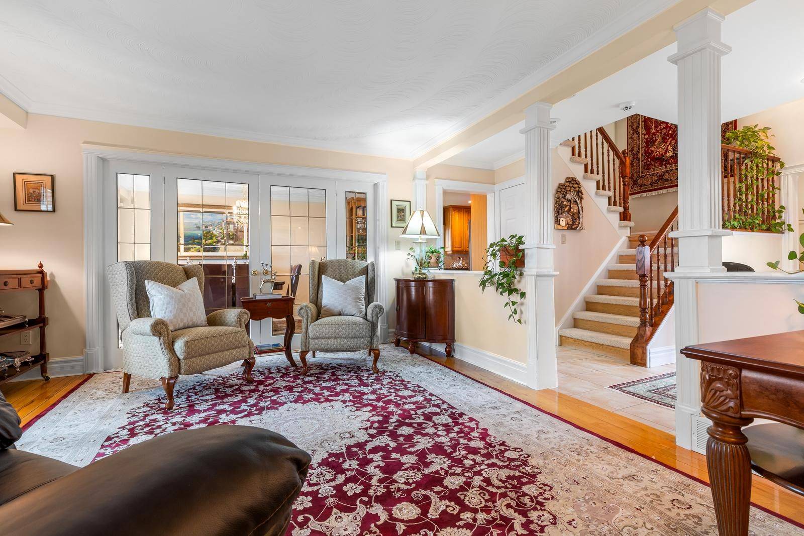 1 Twelfth ST, Grimsby, ON L3M 2V6