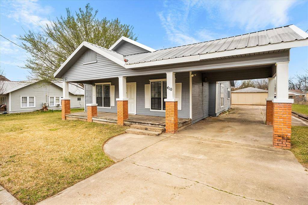 410 S Preston Street, Wolfe City, TX 75496