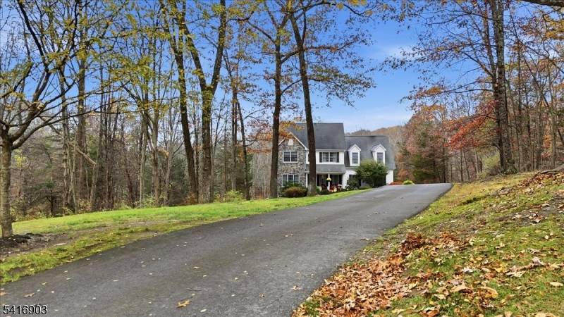 15 Ike Williams Rd, Hampton Twp., NJ 07860