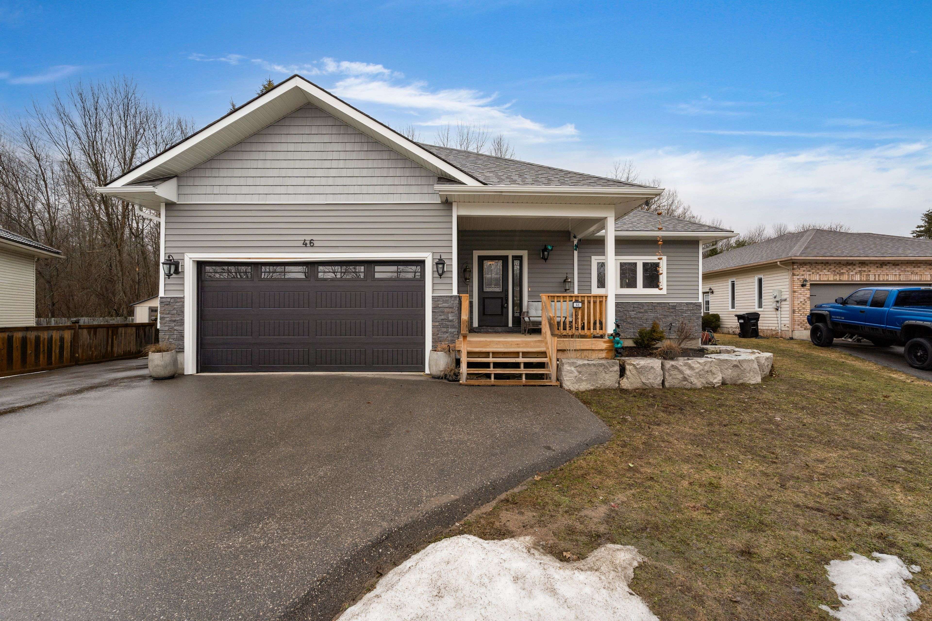 46 Brick Pond RD, Severn, ON L0K 1E0