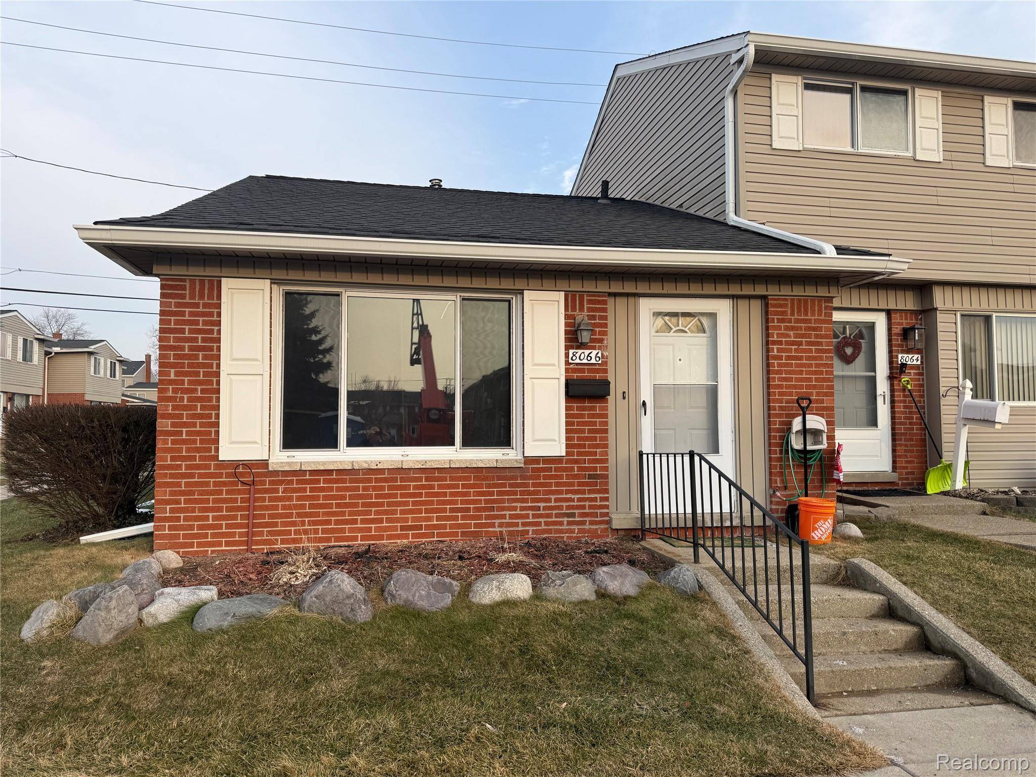 8066 Coventry ST, Westland, MI 48185