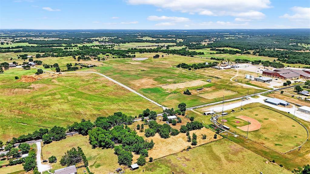 398 Phillips Street, Callisburg, TX 76240