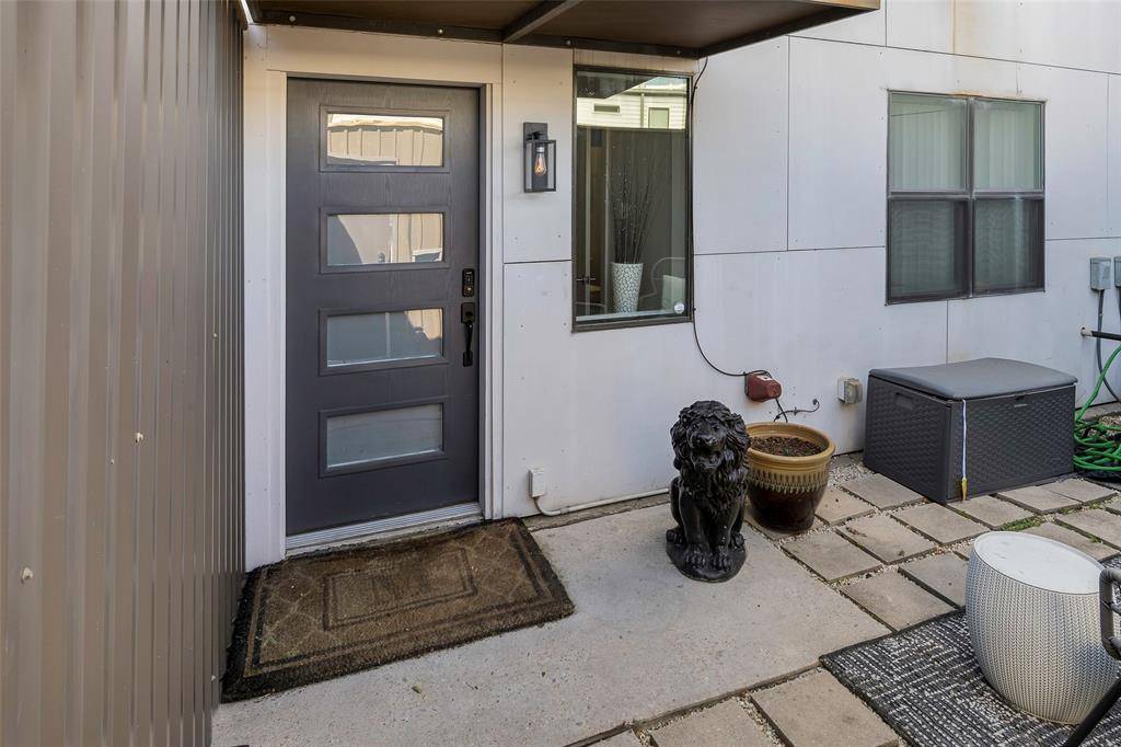 506 1st Avenue, Dallas, TX 75226