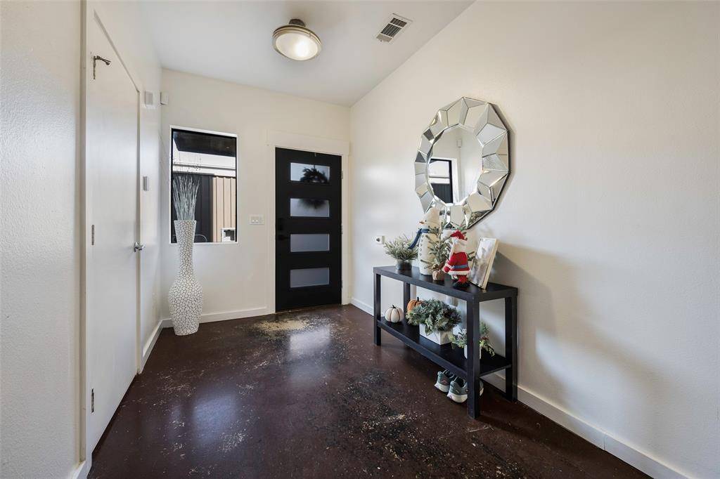 506 1st Avenue, Dallas, TX 75226