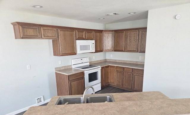 1549 S Commercial Street #11, Aransas Pass, TX 78336