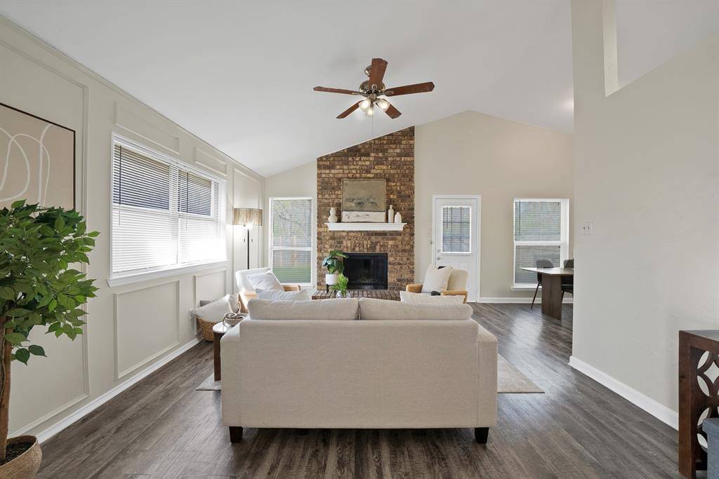 5604 Congressional Drive, Arlington, TX 76018