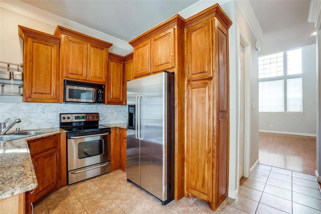 5827 Lewis Street, Dallas, TX 75206