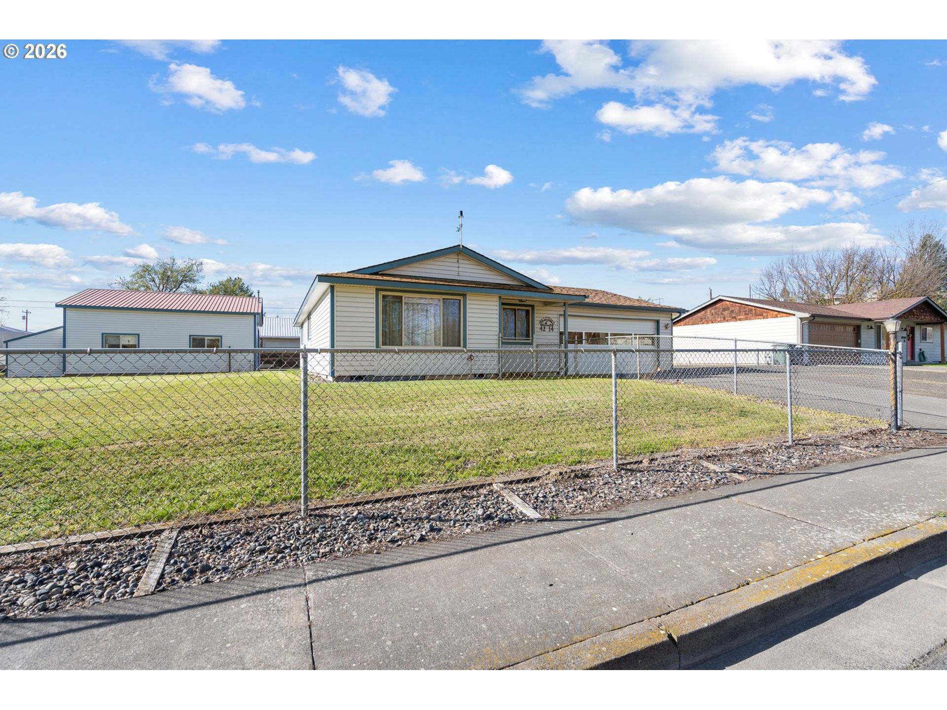 4214 SW VISTA AVE, Pendleton, OR 97801