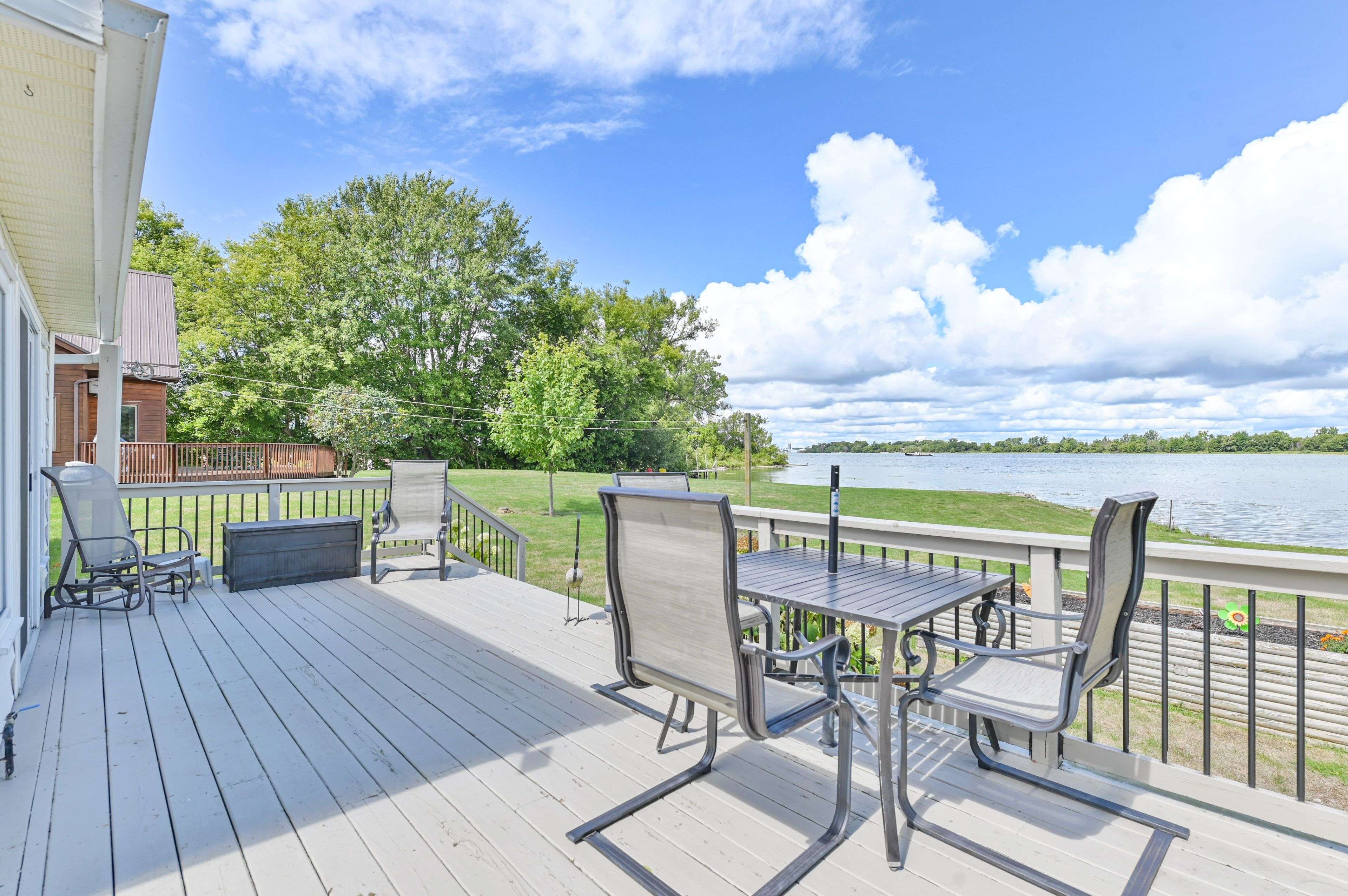 1314 County RD 96 RD, Frontenac Islands, ON K0H 2Y0