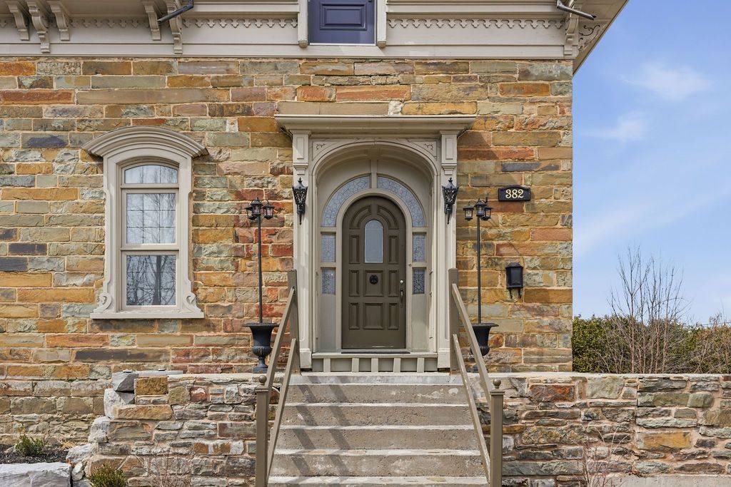 382 Mcgill ST, Hawkesbury, ON K6A 1R2