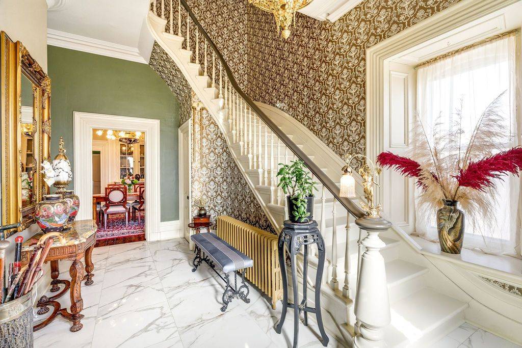 382 Mcgill ST, Hawkesbury, ON K6A 1R2