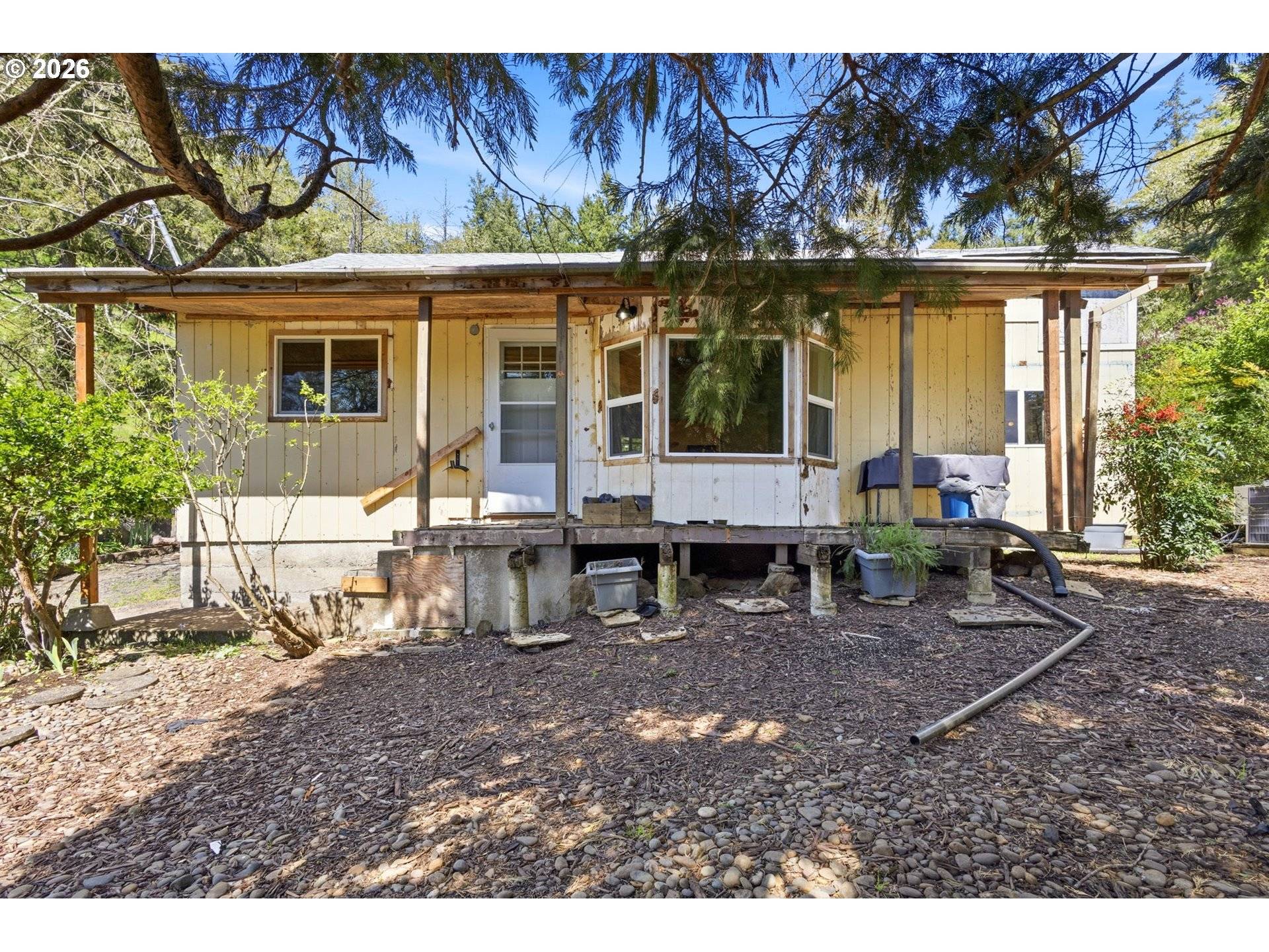 38775 GOLDEN VALLEY DR, Lebanon, OR 97355