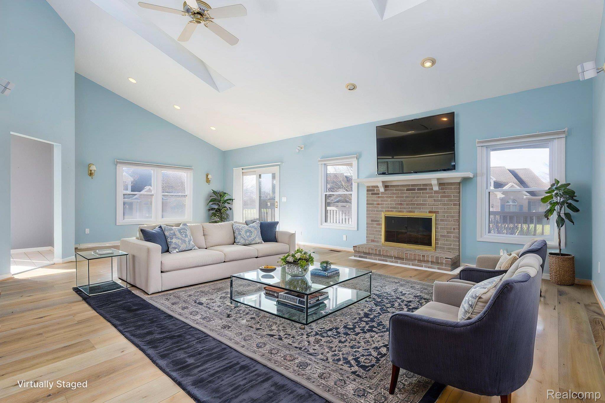 8518 Invitational DR S, Washington Township, MI 48094