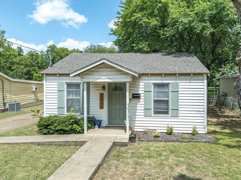 3012 Gene Lane, Haltom City, TX 76117