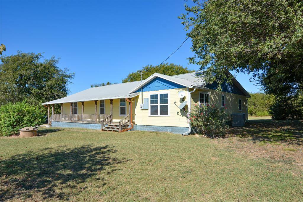 322 Hcr 2320, Abbott, TX 76621